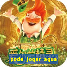 pode jogar agua quente no vaso