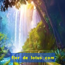 flor de lotus com lua tatuagem