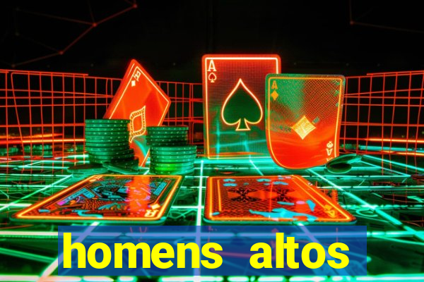 homens altos sarados pelados