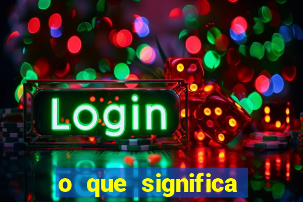 o que significa sonhar dobrando roupas