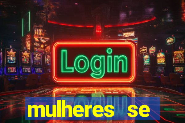 mulheres se exibindo ao vivo